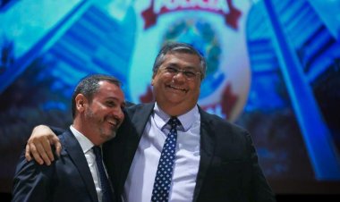 Flávio Dino reintegra diretor-geral e diretor de Inteligência da PF após crise no STF