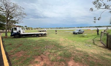 Camionete é encontrada dentro da Lagoa Maior neste sábado em Três Lagoas